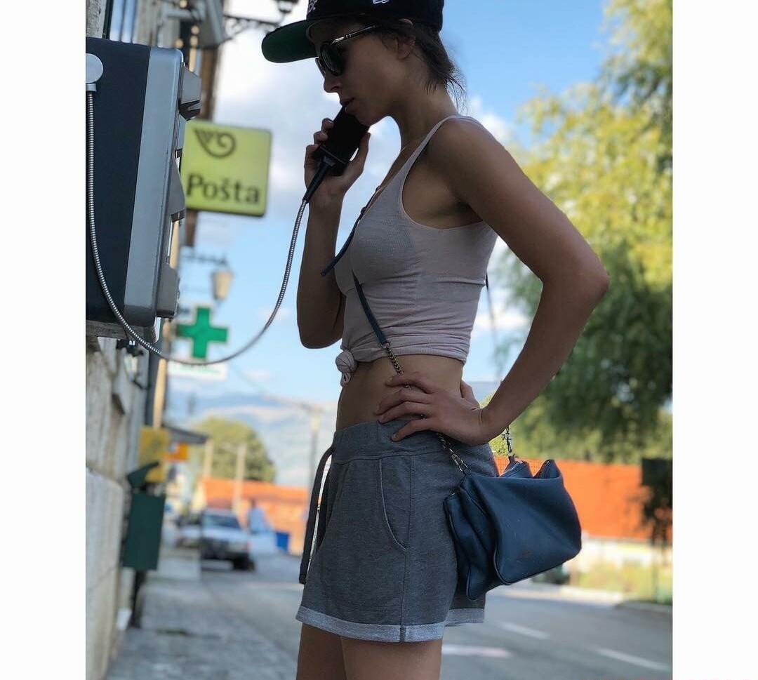 Photo full Aylin Tezel
